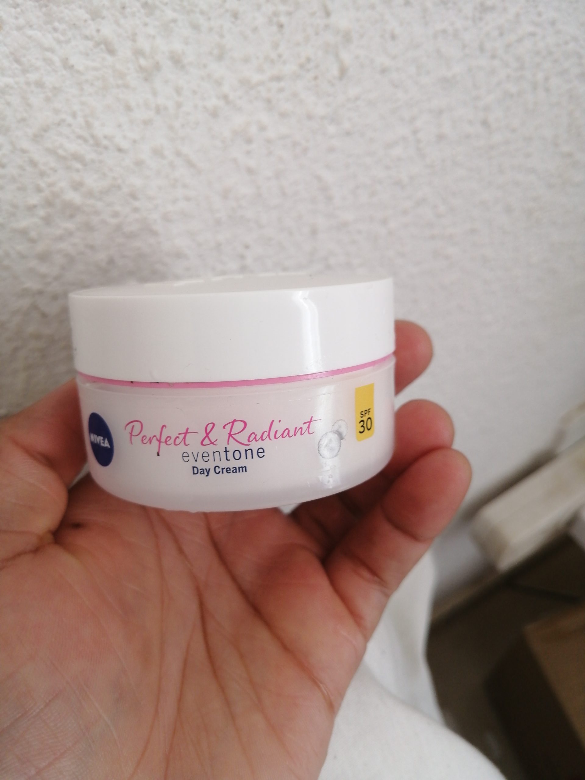 NIVEA Perfect & Radiant Even Tone Day Cream SPF15 rubybox